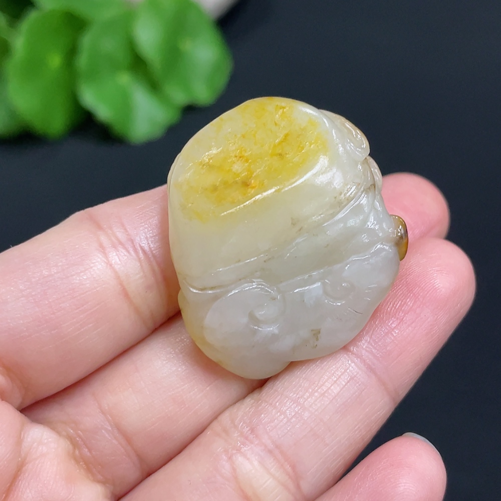 H34072139 Hetian Jade Pendant Sheep Total weight approx. 17.3g Undetermined skin color origin