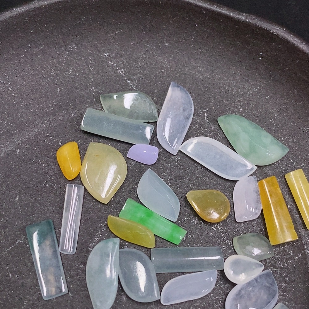 F32758211 Jadeite Inlaid Pieces Wholesale Lot (Color Origin Undetermined)