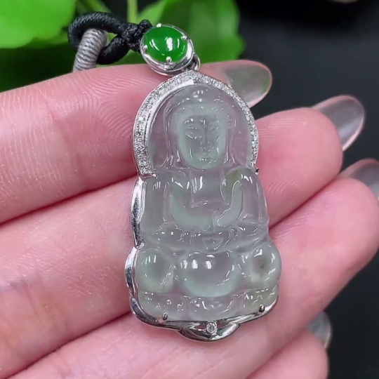 F34983732 Jadeite Guanyin inlay piece 18k gold inlaid with rope total weight about 7.24g