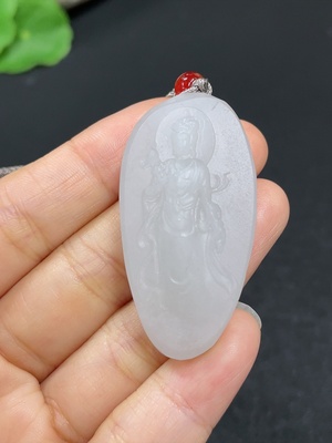 H46559593 和田玉挂件    观音    货品总重约（含绳）17.5g    配珠非和田玉