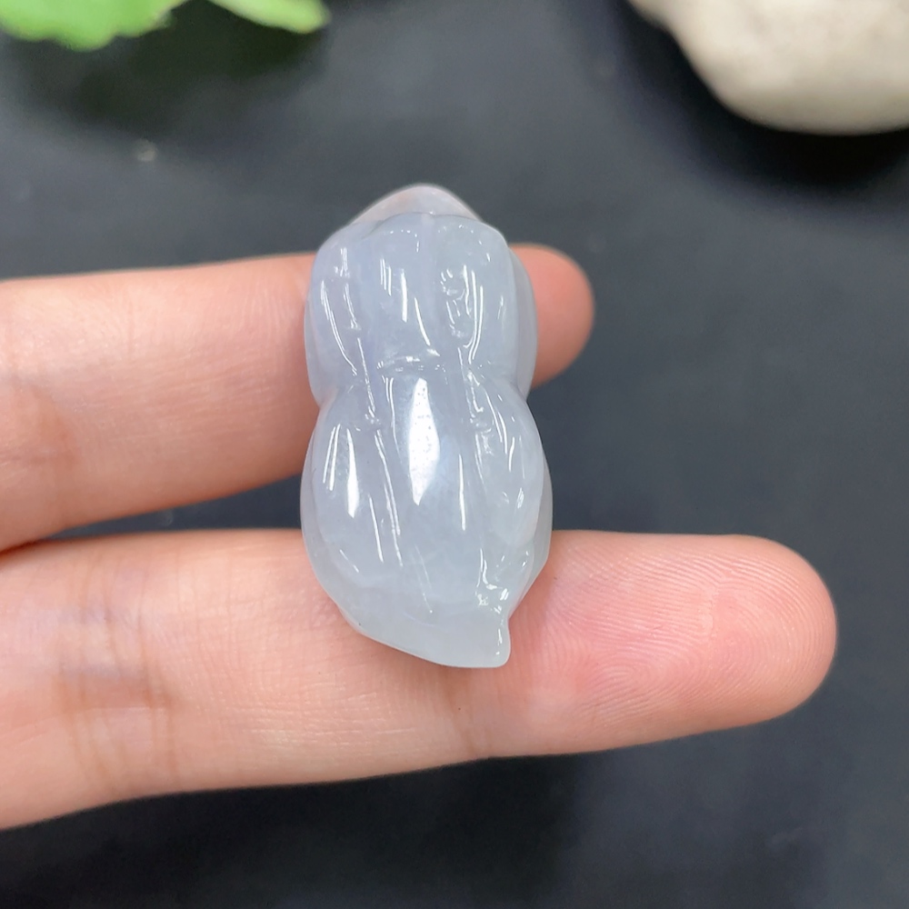 F16761204 Jadeite Peanut Pendant Total Weight 13.084g