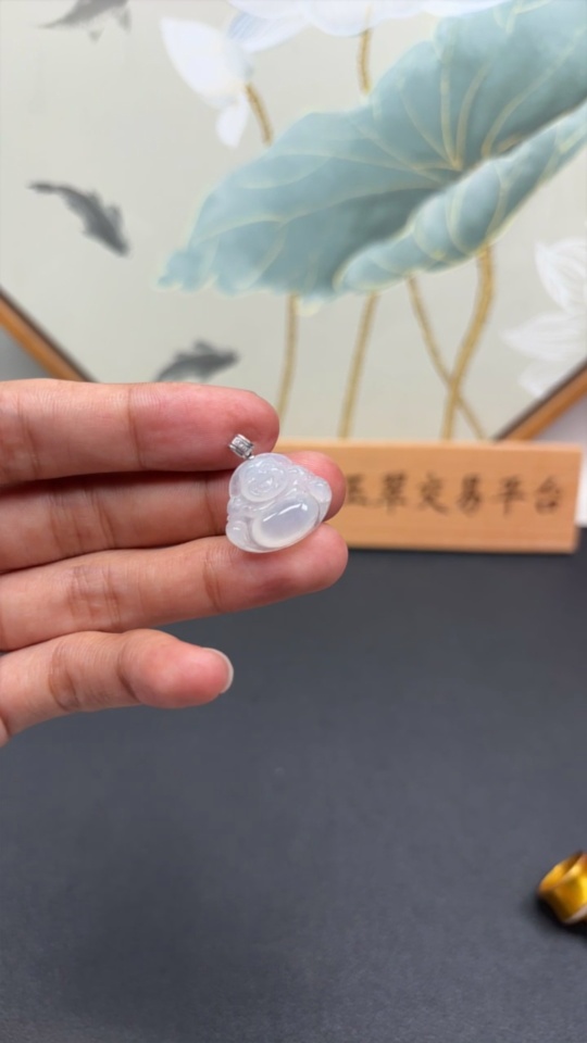 F31645910 Jadeite Buddha Pendant with 18k Gold Clasp, Total Weight Approximately 3g