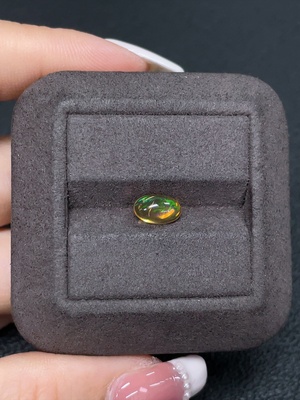 C41833522 欧泊裸石 颜色成因未定 货品总重约0.86克拉