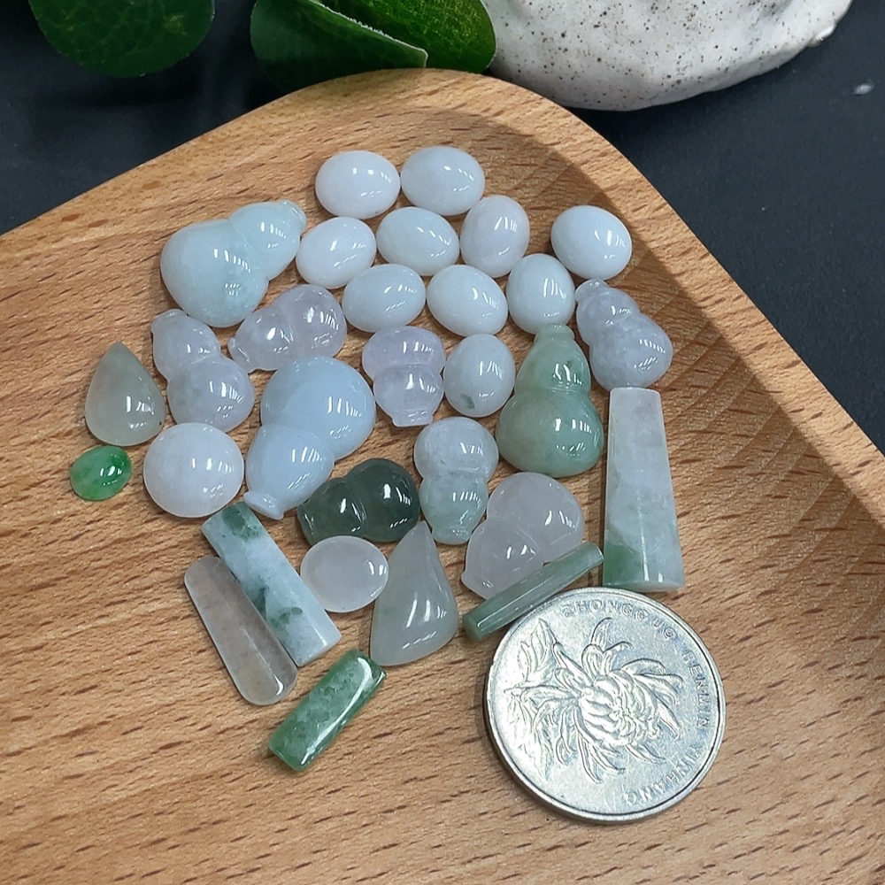 F15686535 Jadeite Inlay Piece