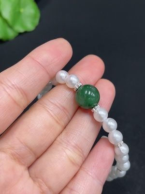 H34073744 African Emerald (Dulong Jade)