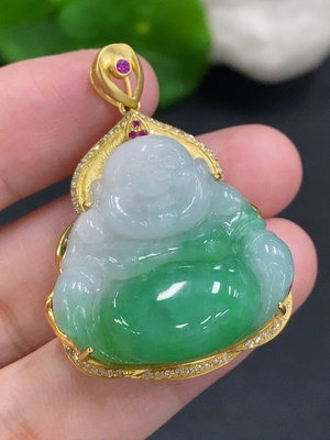 F33934224 Jadeite Buddha Pendant Set in 18K Gold, Total Weight Approx. 12.6g (Colorless Stones Are Diamonds)