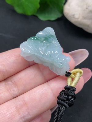 F34032858 Jadeite Pendant Total Weight About 16.7g (Including Rope Weight)