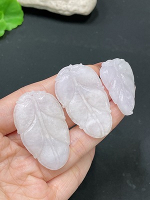 F36263655 翡翠毛货叶子挂件一手走