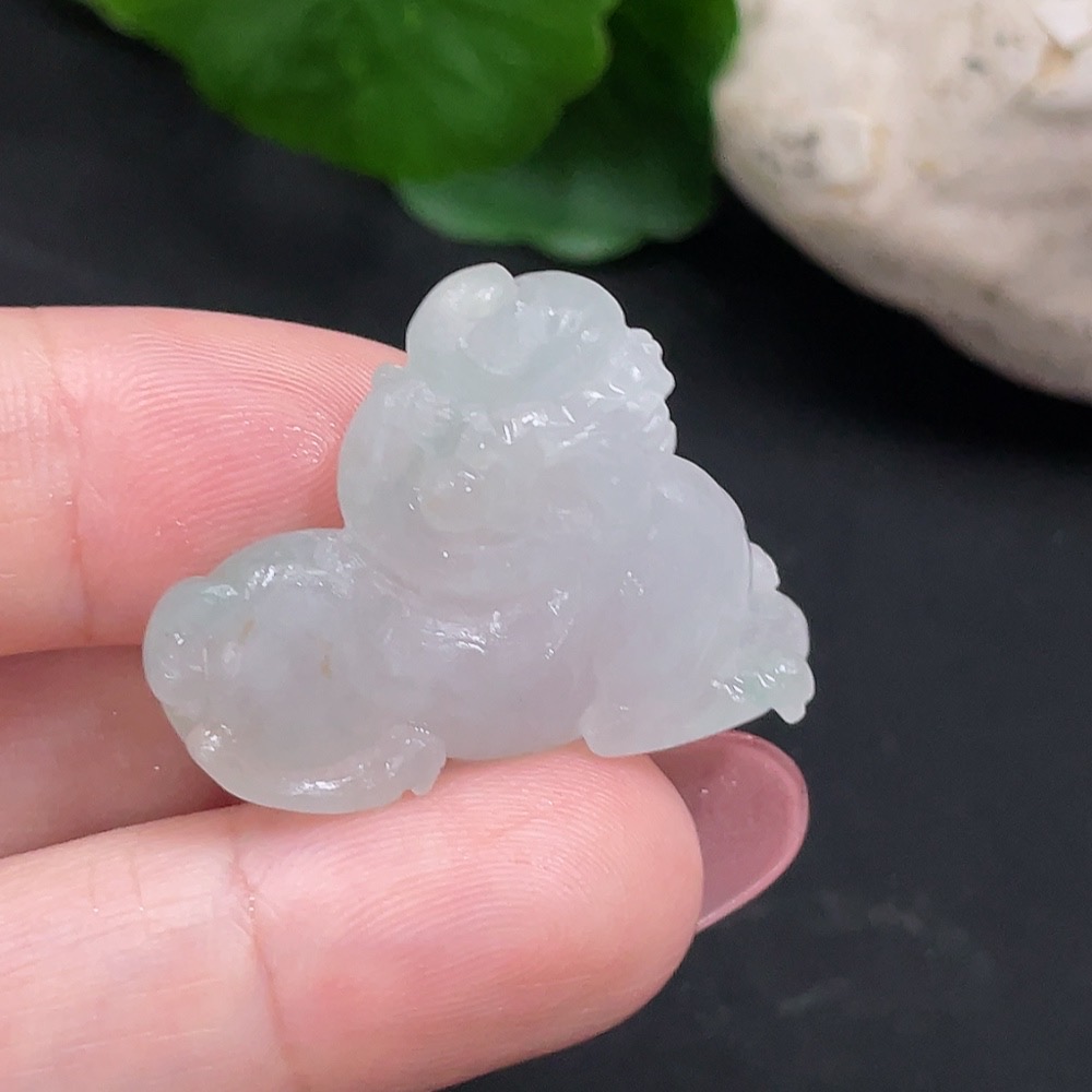 F34012167 Jadeite rough pendant, total weight about 8.2 grams