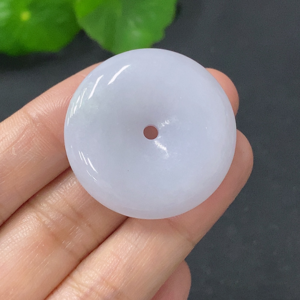 F31589762 JadeitePendant Ping An Kou, total weight approx. 13.7g