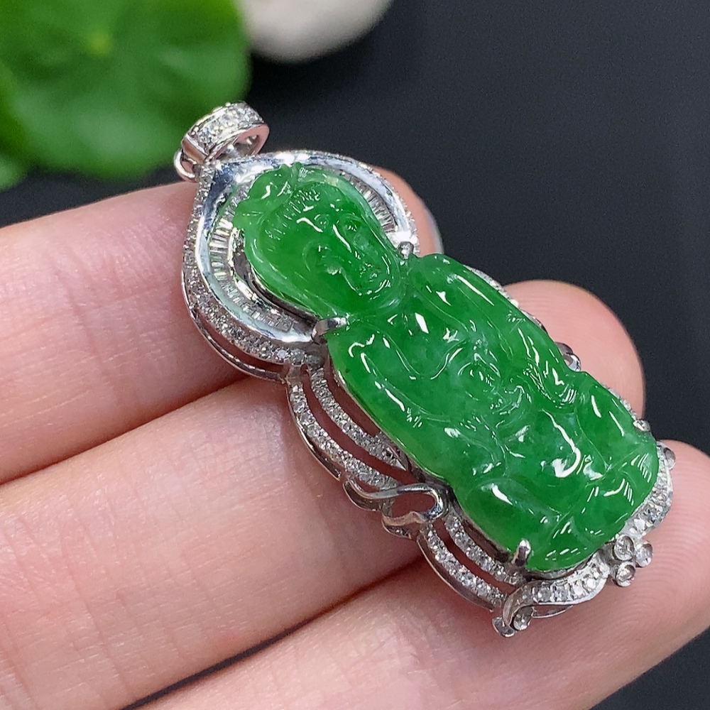 F29419232 Jadeite Guanyin Inlaid Pendant 18K Gold Total Weight Approx. 6.9g (With Diamond Accents)