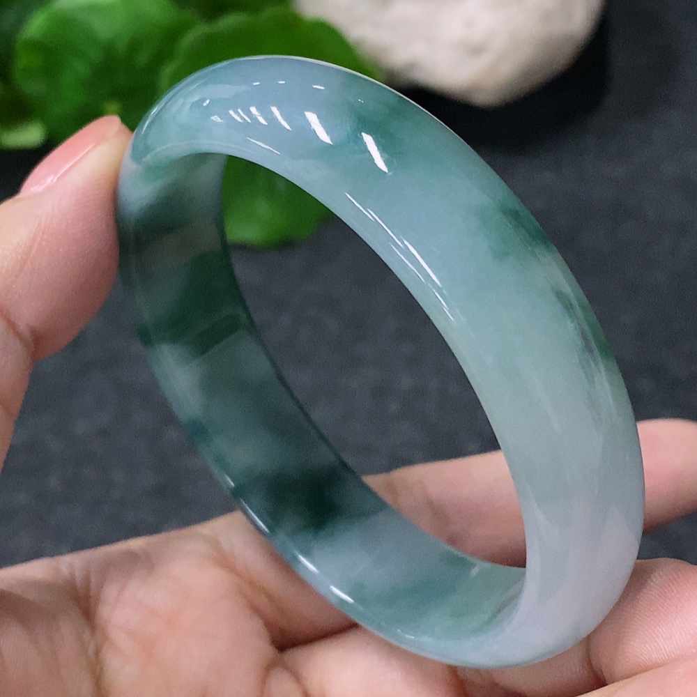 F34010267 Jadeite Concubine Bracelet Size 51.5/46.4mm Total Weight Approx. 37.66g