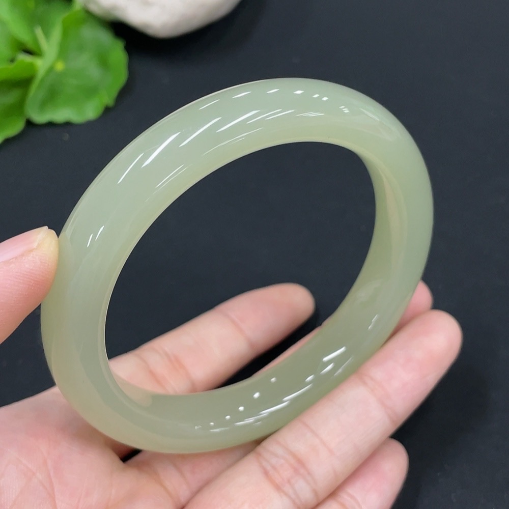 H28285272 Hetian Jade Round Bangle, Loop Size 57.5, Total Weight Approx. 56.1g