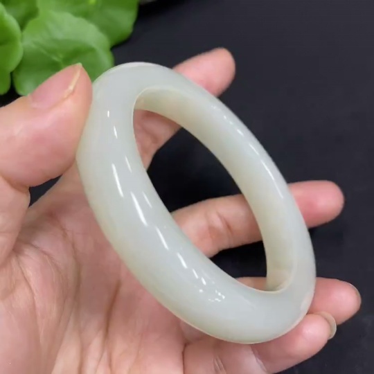 H33859159 Hetian Jade Round Bracelet
