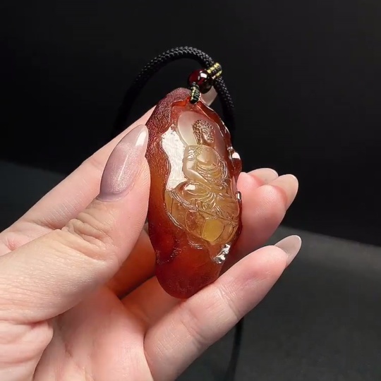 C34041804 Amber Beeswax Pendant, Total Weight Approx. 25.16g, Including Rope