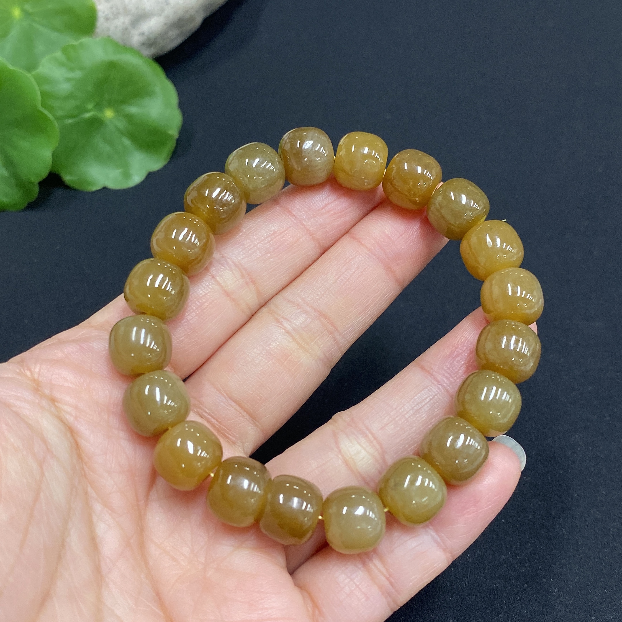H32770655 Hetian Jade Bracelet, Approx. 9.8mm, Total Weight Approx. 31.9g