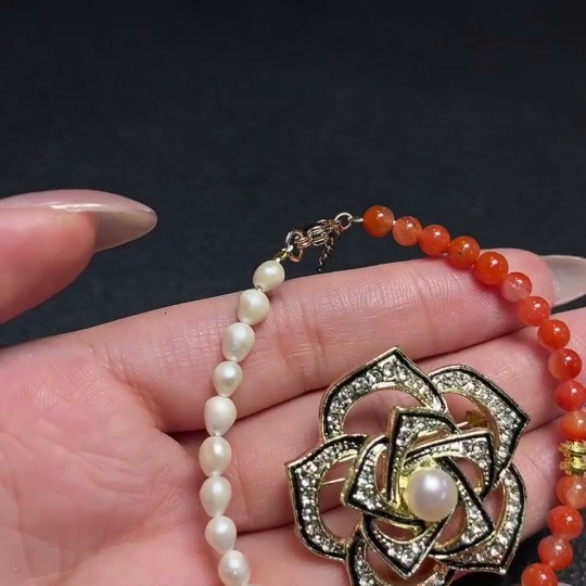 C34067547 Pearl Brooch + Pearl Bracelet with Southern Red Agate, Non-Gold, Total Weight Approx. 14.99g, Sell as a Lot