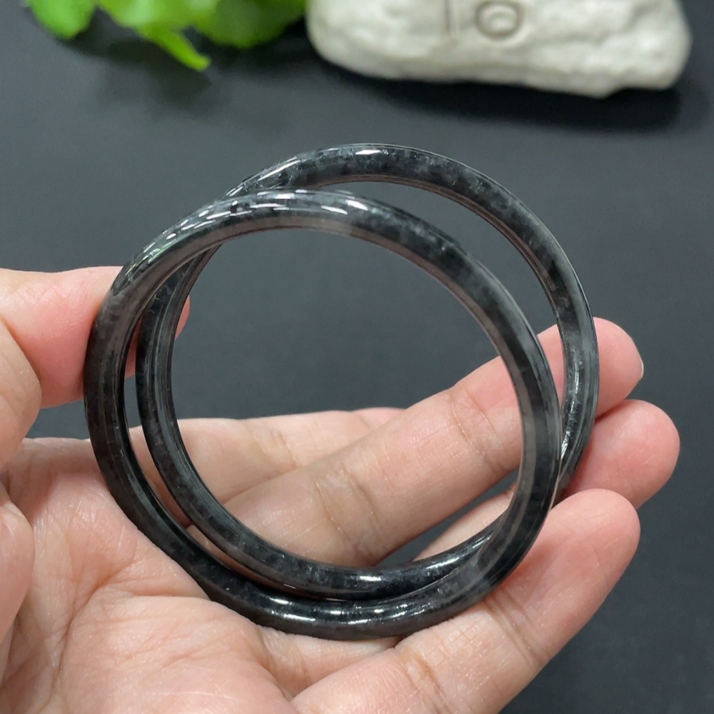 F32769969 Jadeite Round Bangle Size 50.8