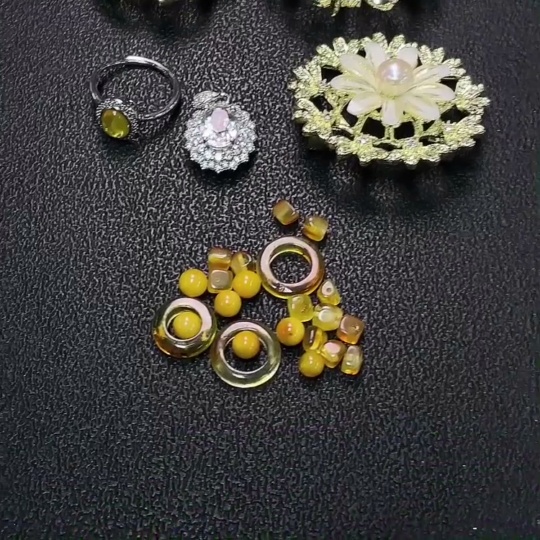 C34038032 Crystal + Amber Beeswax + Pearl Jewelry Non-Gold Total Weight Approx. 48.95g Sell as a Lot