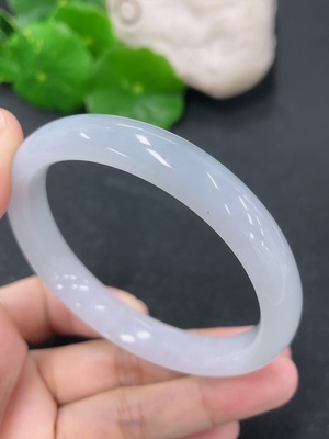 F46551655 翡翠正圈手镯 货品总重约36.9g 55.1圈口