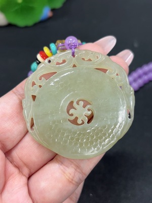 H46521011 和田玉挂件 仿古件 货品总重约【含链】61.3g 仅吊坠 非金 链非和田玉