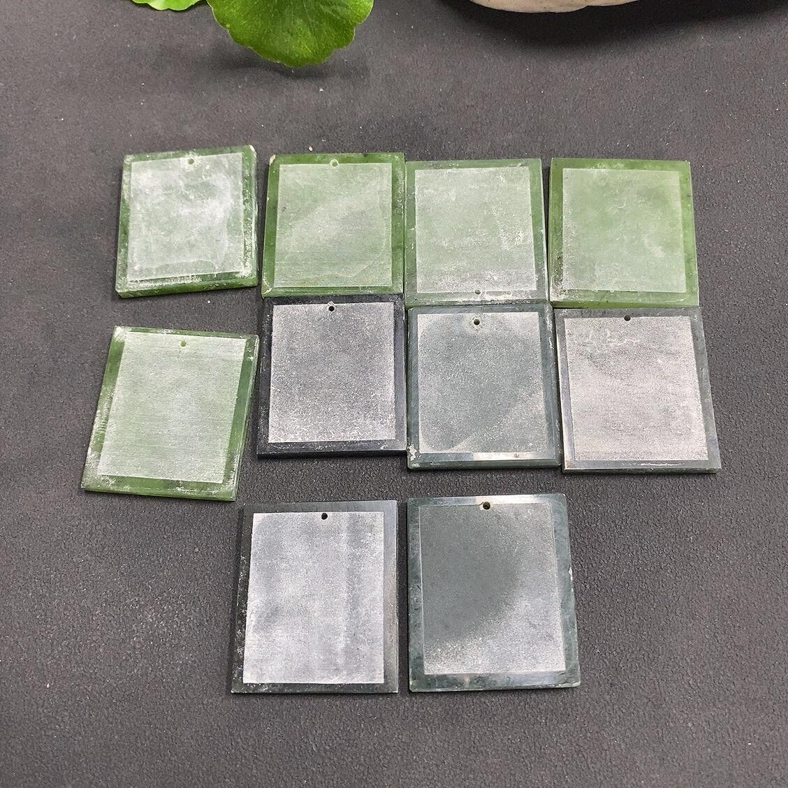 H0824225 Hetian Jade Pendants, Sold in One Lot, Some with Cracks, Total Weight 108g