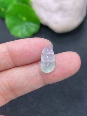 F46568296 翡翠镶嵌件福豆 货品总约重0.49g