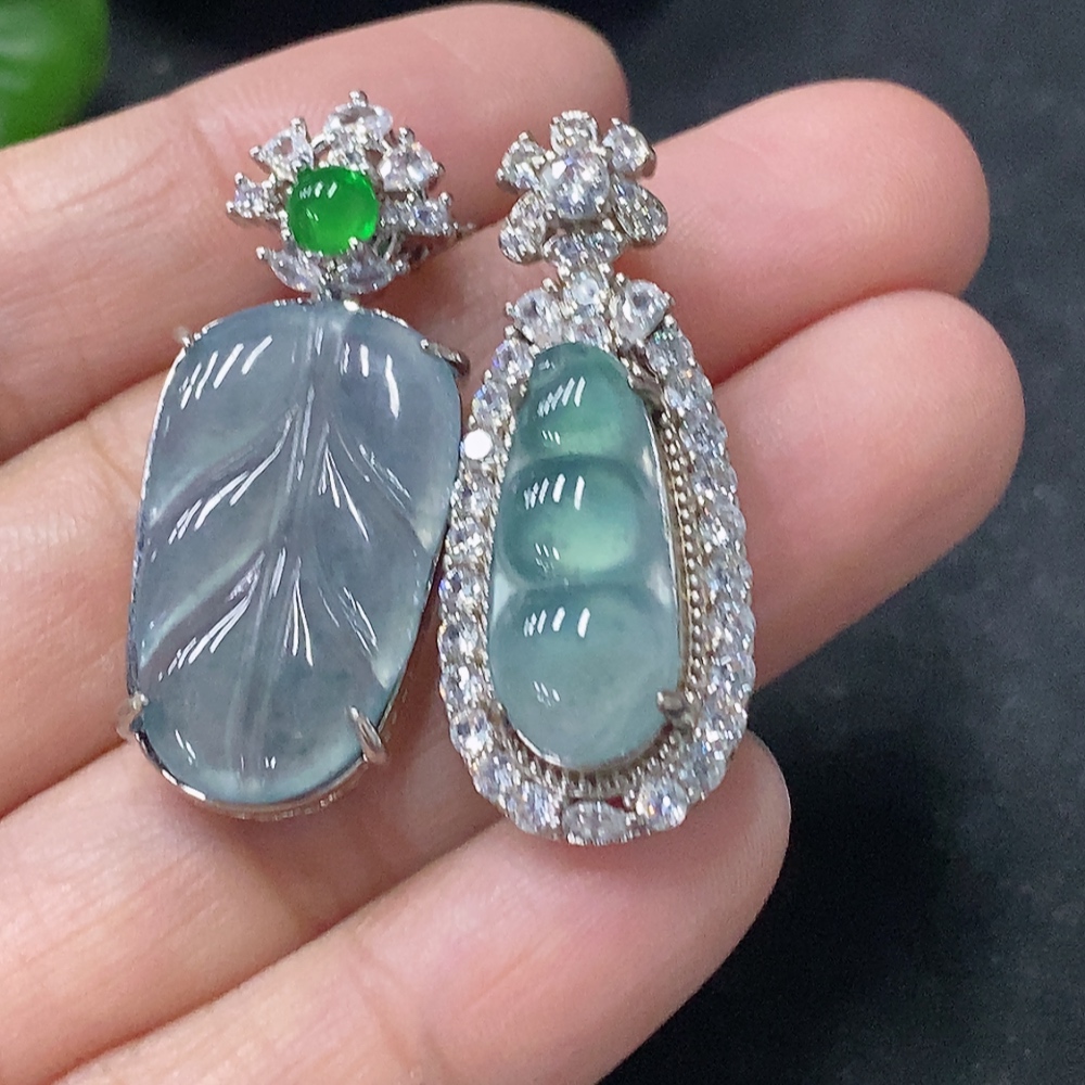 F33888010 Jadeite Inlaid Pendant Leaf Lucky Bean Non-Gold Inlaid Non-A Grade Stones