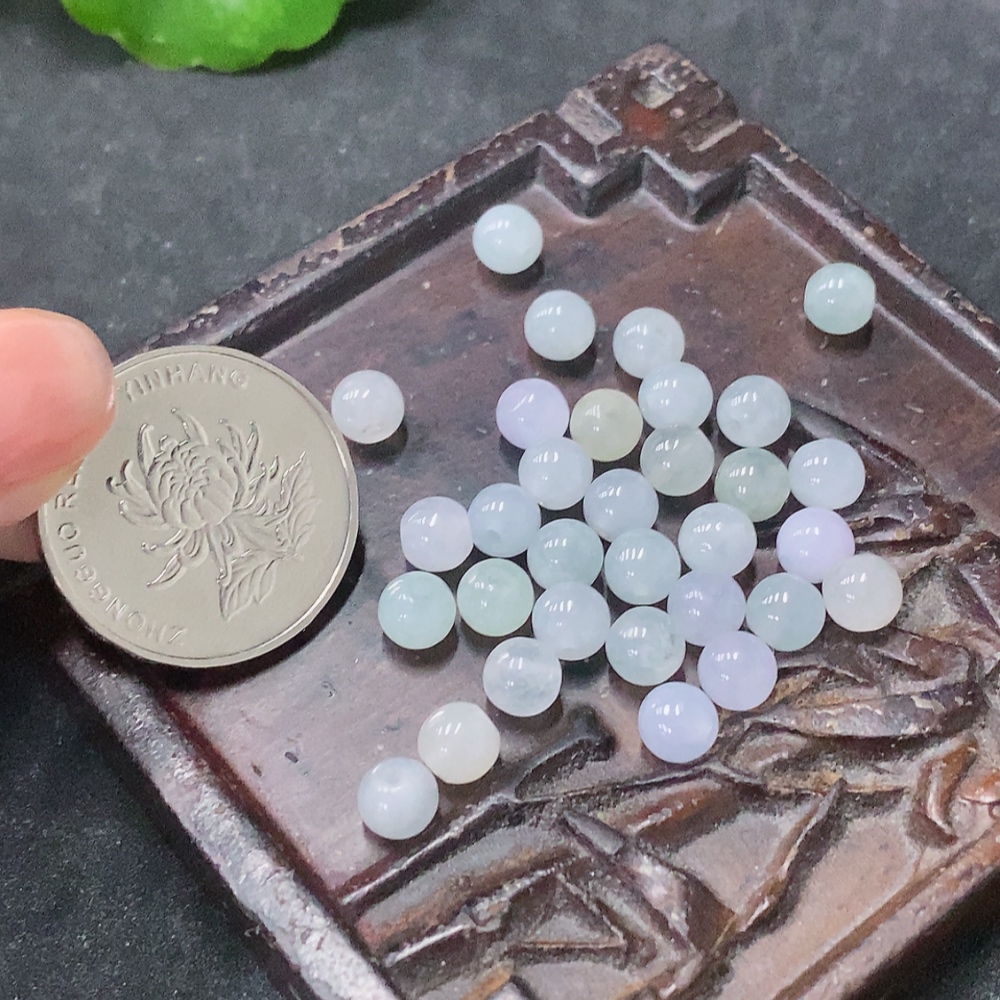 F34042831 Jadeite Beads Approx. 5.2mm Total Weight Approx. 11.7g Sell as a Lot