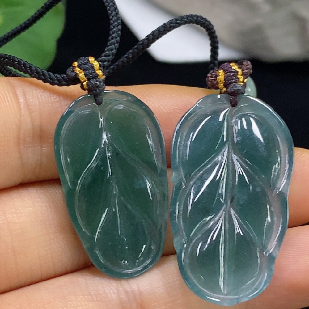 F35093934 Jadeite Leaf Pendant Sell as a Lot