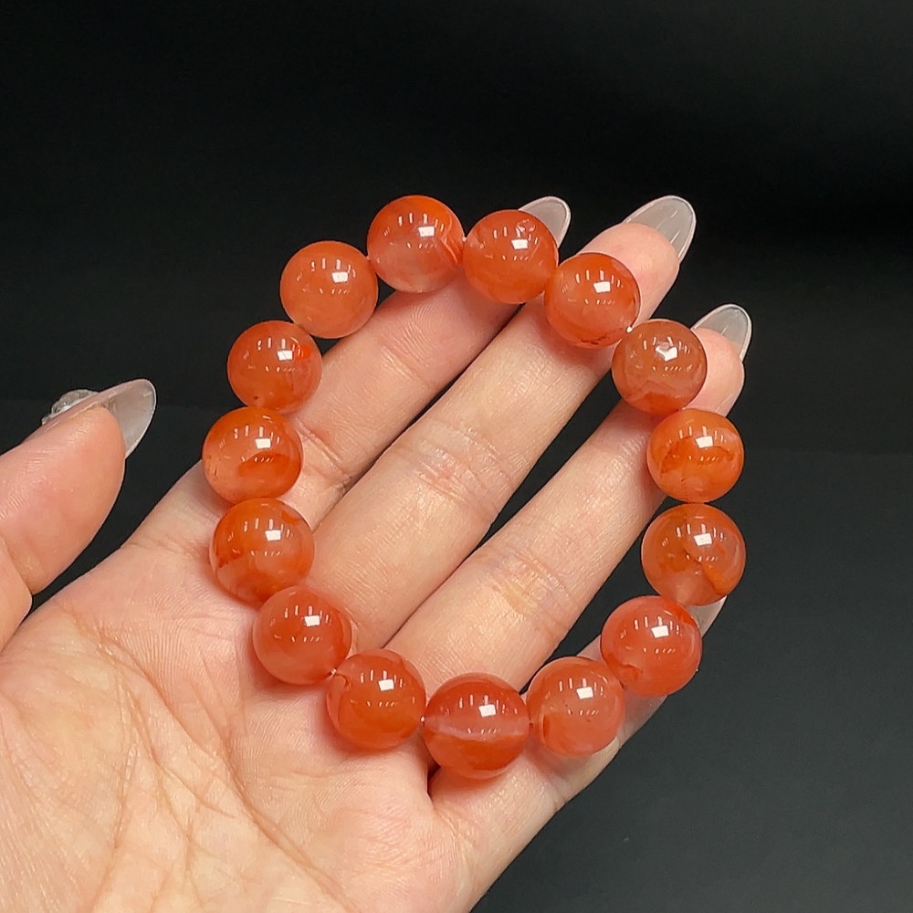 C20252910 South Red Agate Bracelet with Visible Organic Matter, Total Weight Approx. 49.04g, Size ~13.9mm