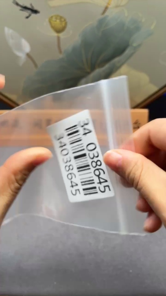 C34038645 Amber Beeswax Pendant Non-Gold Total Weight Approx. 4.83g Size About 12.7mm