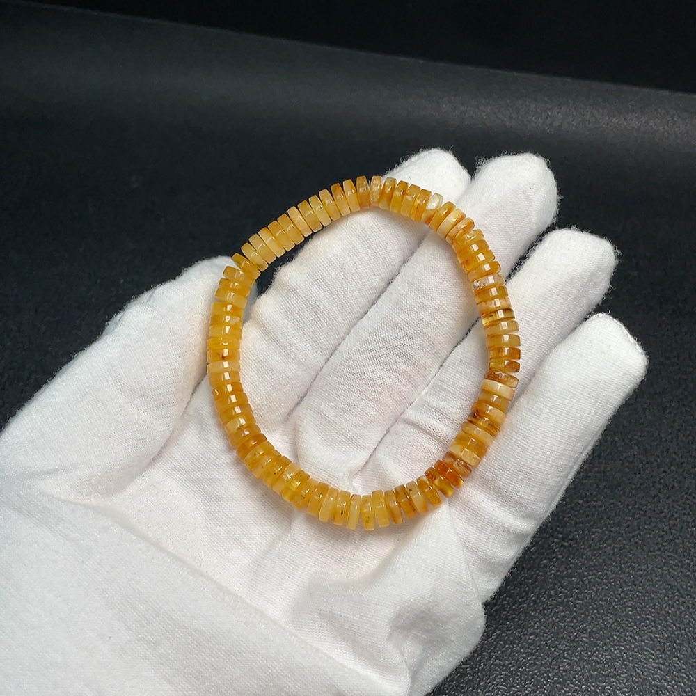 C33870795 Amber Beeswax Bracelet, total weight approx. 5.80g, size approx. 6.5mm