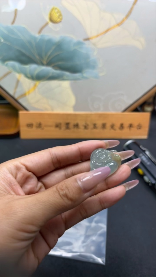 F29344729 JadeiteBuddha Pendant Total Weight Approx. 6.1g