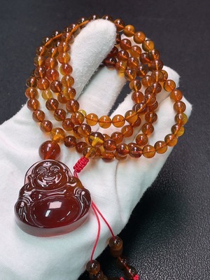 C34039285 Amber Beeswax Pendant, Total Weight Approx. 34.8g, Including Chain