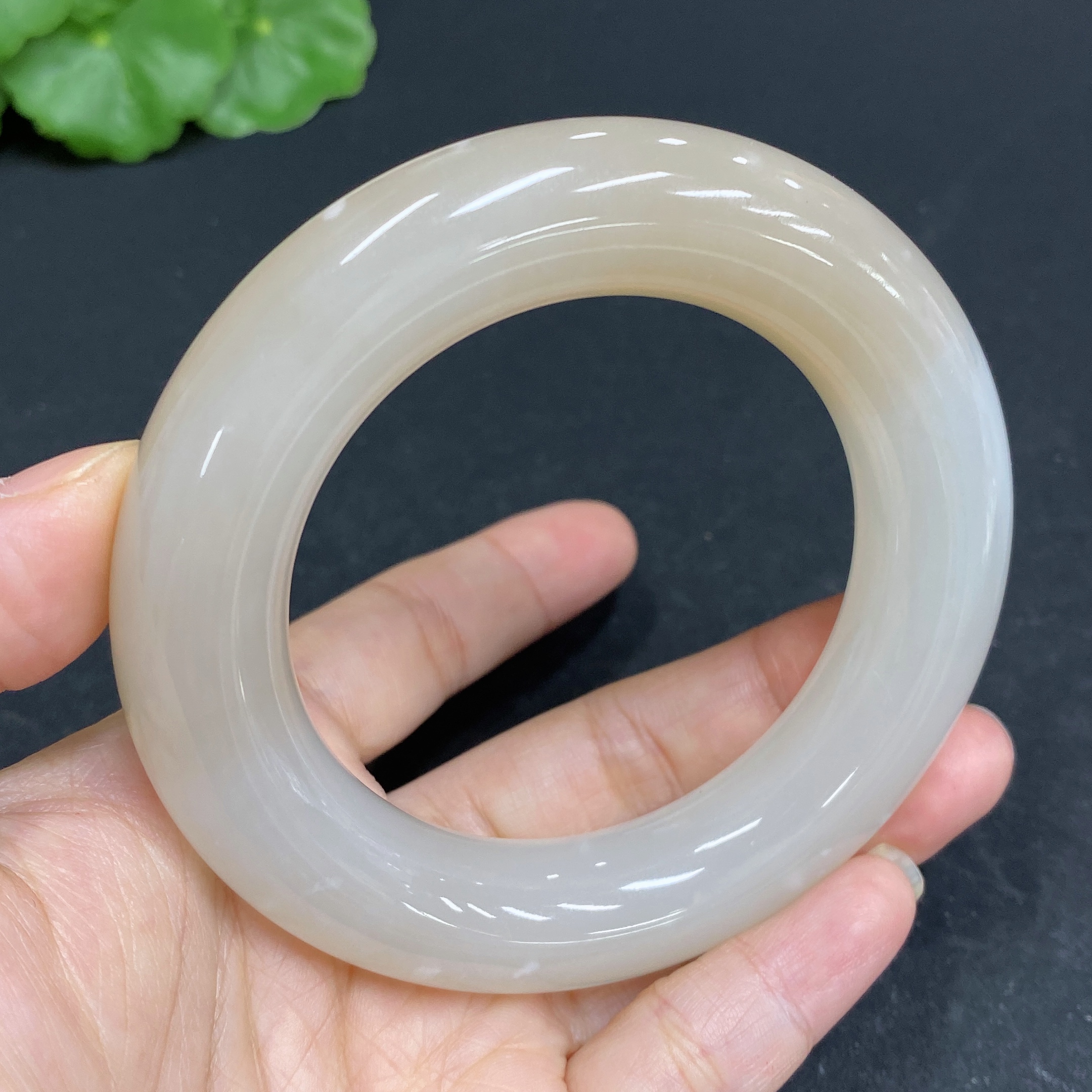H33879225 Hetian Jade Round Bangle, Size 54.4, Total Weight Approx. 103.6g