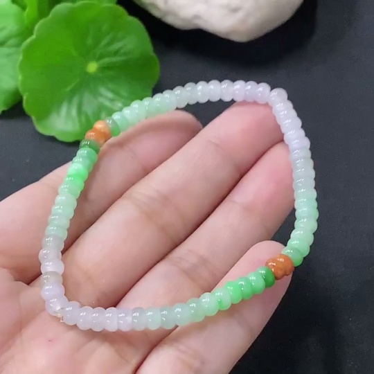 F33848600 JadeiteBracelet approx. 4.4mm, total weight approx. 6.87g, color origin undetermined