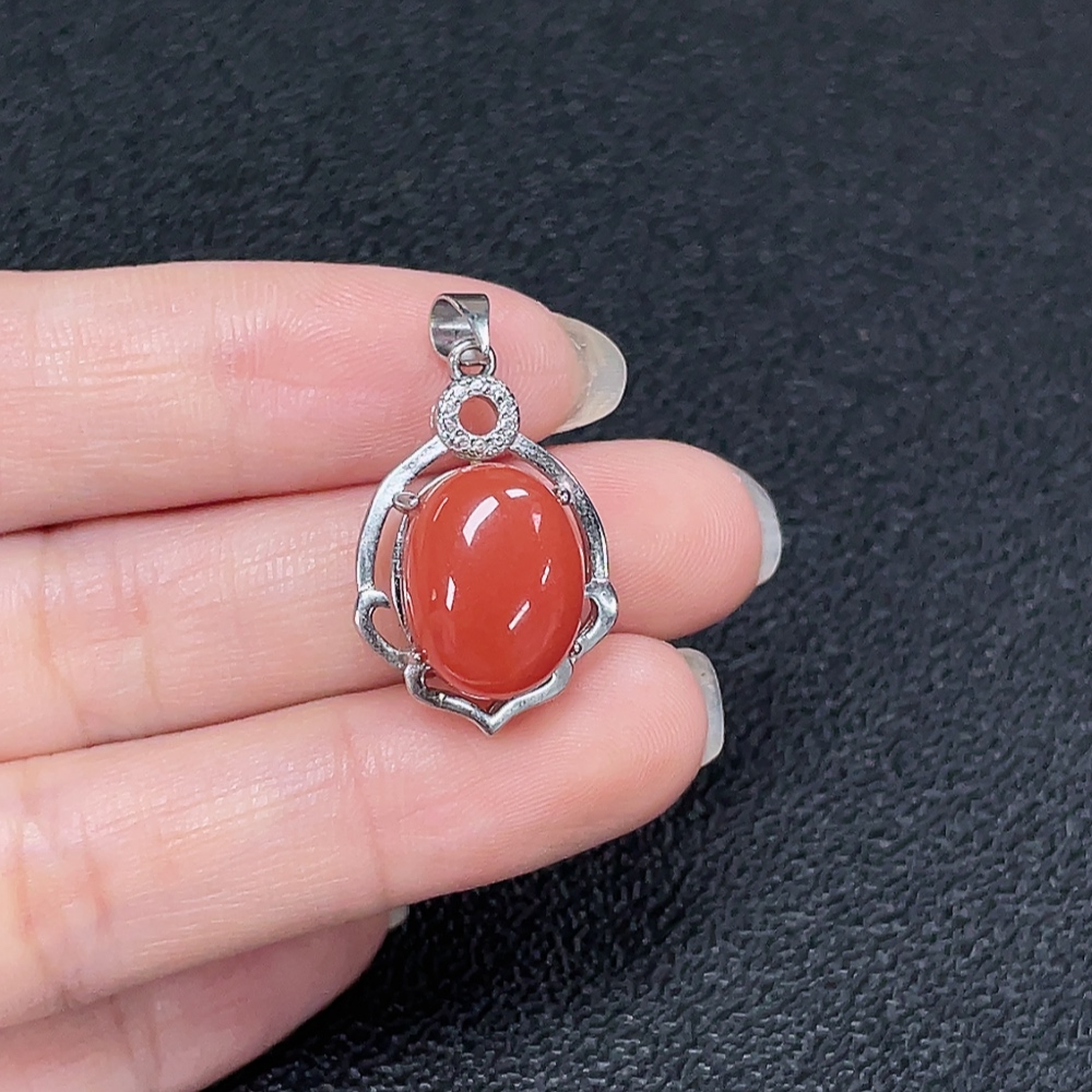 C34007538 South Red Agate Pendant Non-Gold Total Weight Approx. 3.33g