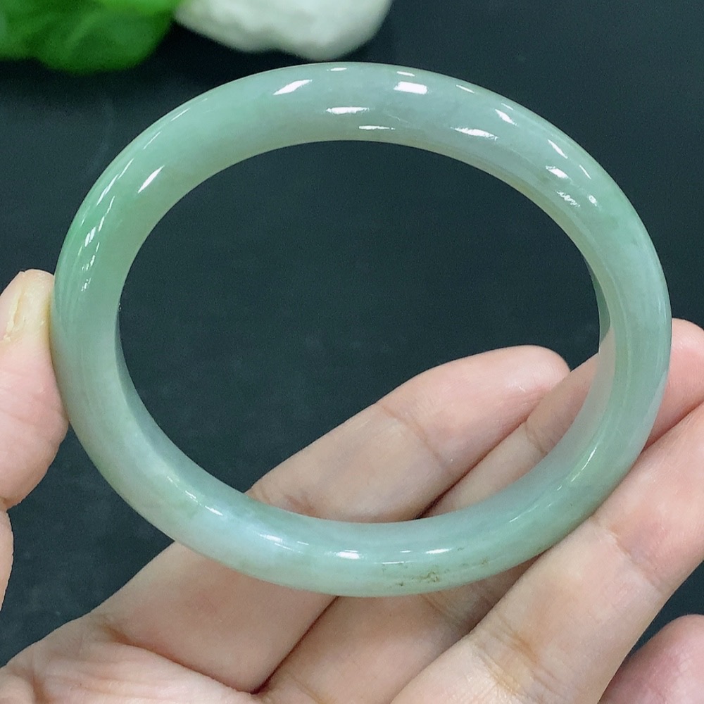 F24811664 Jadeite Imperial Concise Bangle Size 57/49.8 Total Weight Approx. 37.3g