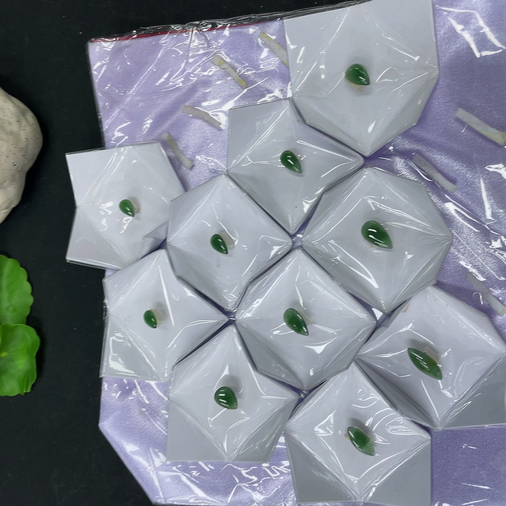 F31638072 Jadeite Inlaid Pieces Sell as a Lot