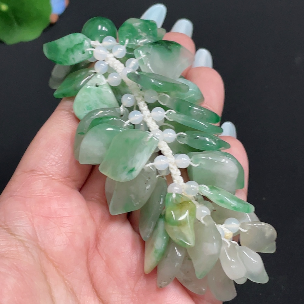 H31599232 African Emerald (Dulong Jade) Pendant