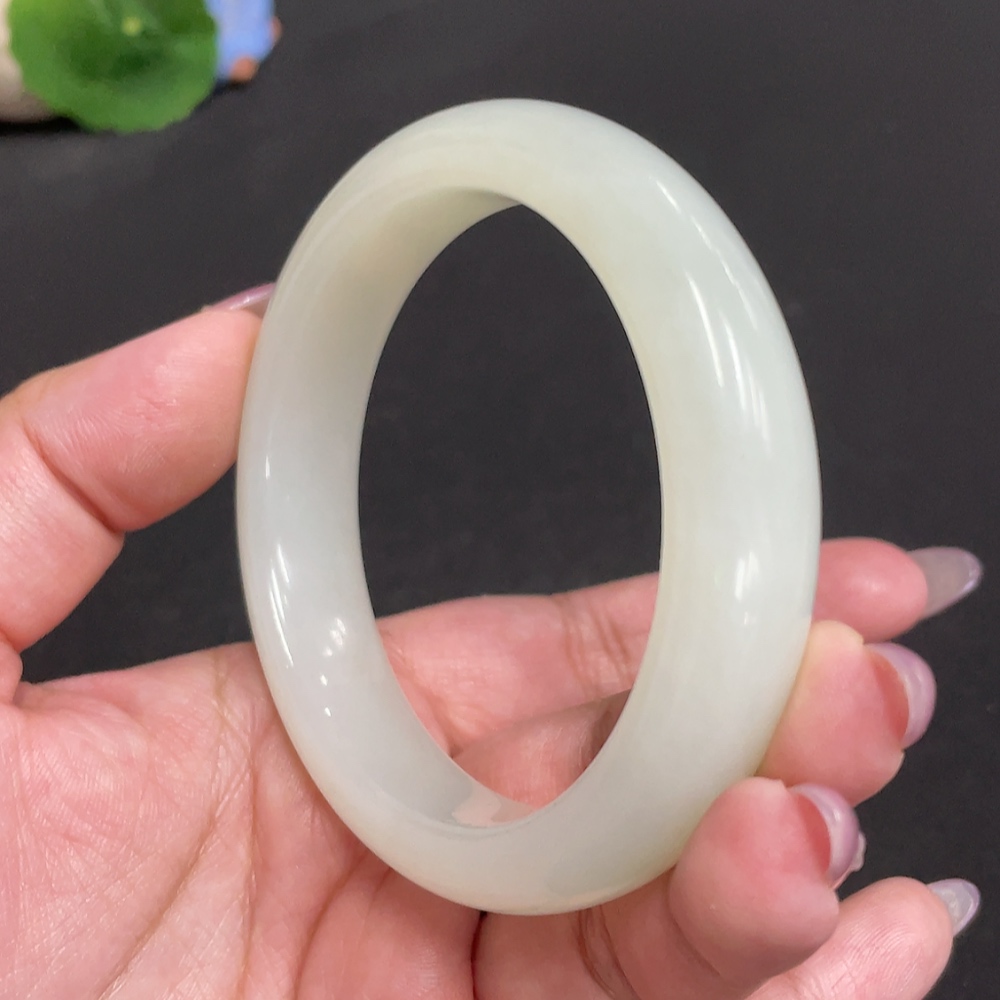 H33864185 Hetian Jade Round Bracelet Size 59.4 Total Weight Approx. 67.8g