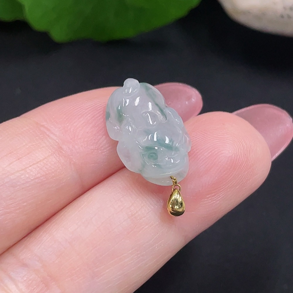 F34981836 Jadeite Pi Xiu Pendant with 18K Gold, Total Weight Approx. 1.8g