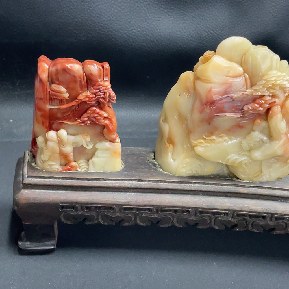 H28274369 Shoushan Stone Ornament - Gathering Under the Pine Tree