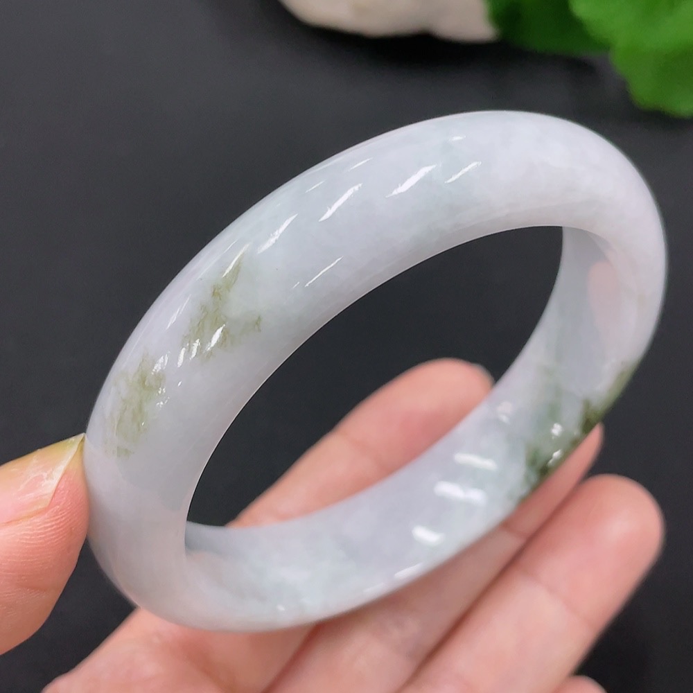 F27152478 Jadeite Round Bangle, 57.5 Inner Diameter, Approx. 64.5g Total Weight