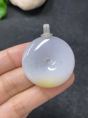 F32799310 Jadeite Pendant Peace Button