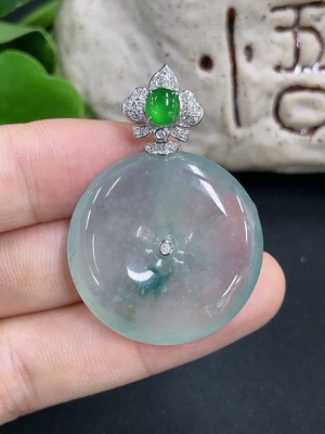 F43194348 翡翠挂件 平安扣 18k  配镶钻石 货品总重约12.4g