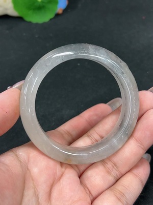 H41939265 非洲翠(独龙玉)正圈手镯 圈口52.8 货品总重约51.3g
