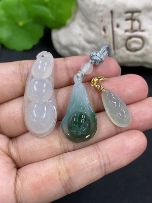 F45351376 翡翠挂件 一手走 非金