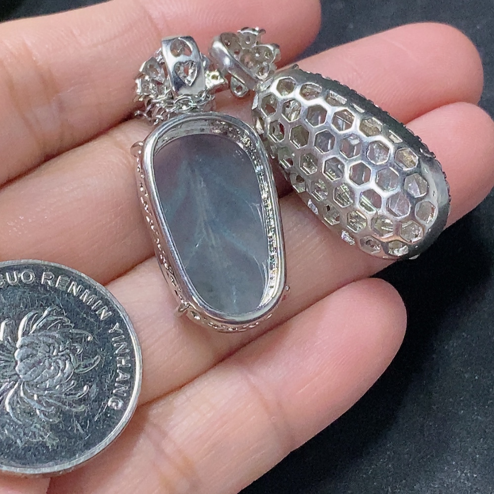 F33888010 Jadeite Inlaid Pendant Leaf Lucky Bean Non-Gold Inlaid Non-A Grade Stones